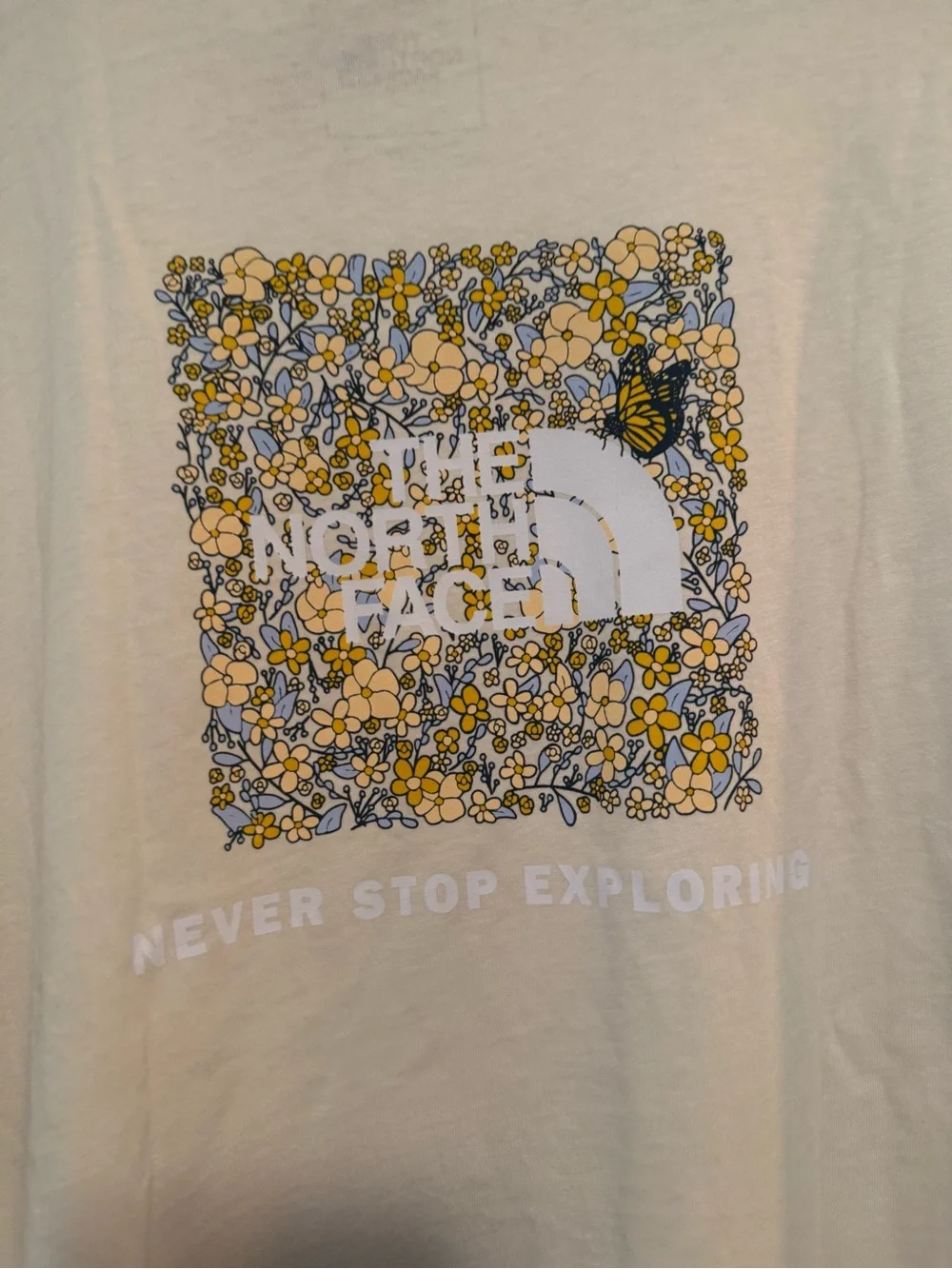 The North Face Women’s Short-Sleeve Crew T-Shirt — Cream - Picture 4 of 5
